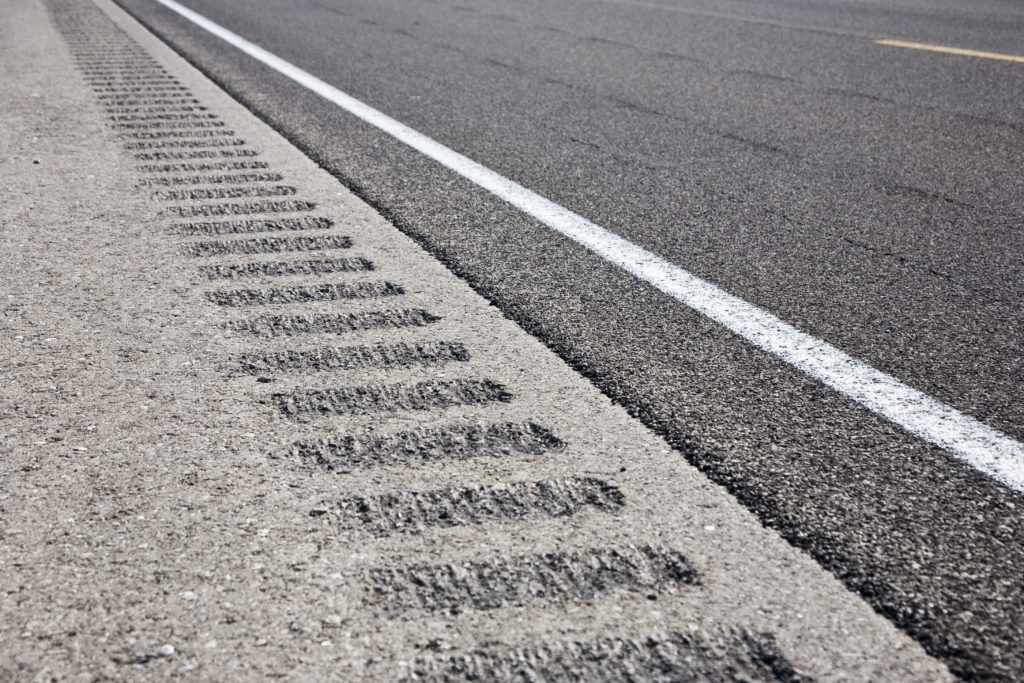 Rumble Strips Help Keep Drivers Safe Ayres   IStock 7756933 XLARGE 1024x683 